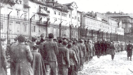 Finanzieri italiani a Fiume perseguitati dai titini, 1945